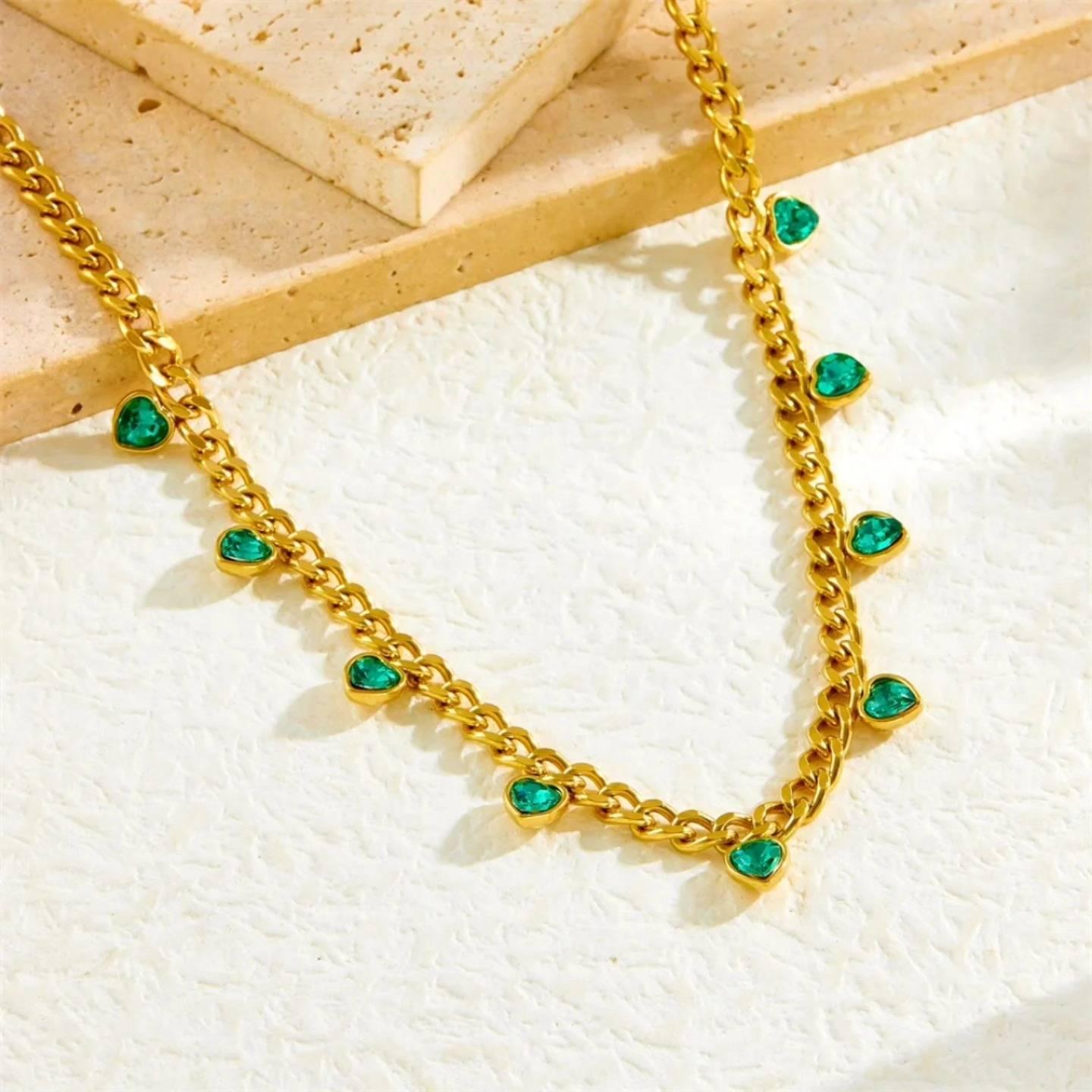 Collar cristales corazon verde imagen 2