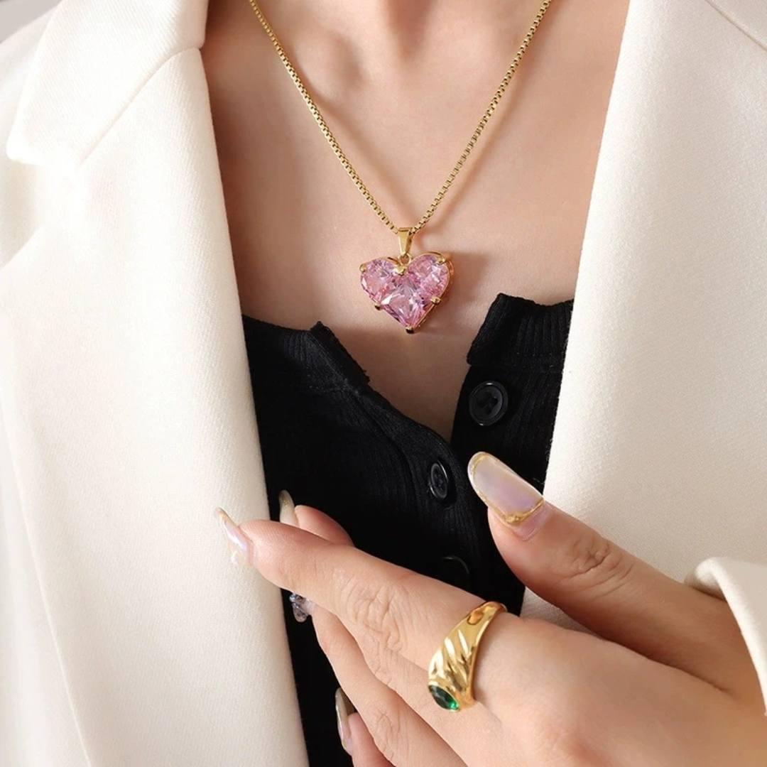 Collar corazon rosa