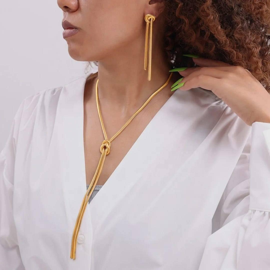 Collar largo de nudo