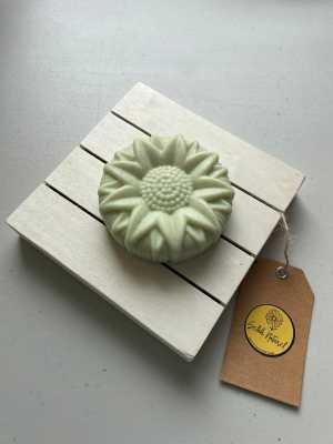 Jabón de Jugo de Pepinillo Fresco, Bentonite Clay, Avena Coloidal y Aloe Vera/Fragancia de Pepinillo